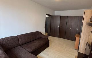 🌿 Apartament modern cu 3 camere și balcon – Subcetate, 300€/lună - Poză 2
