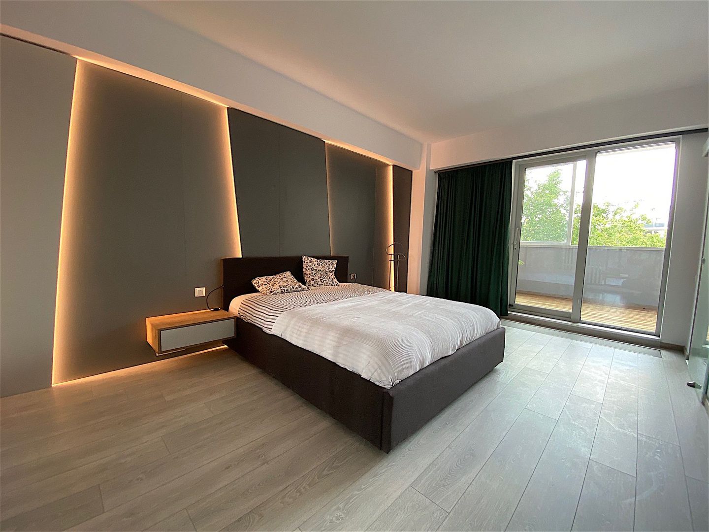 Apartament cu parcare subterana in imobil cu piscina si SPA - Poză 12