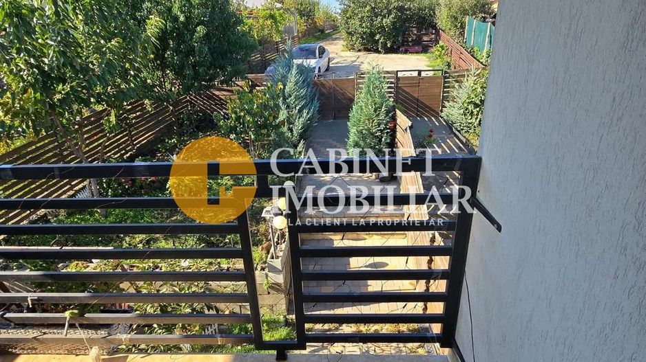 Casa tip duplex - constructie proprie - la asfalt - Poză 1