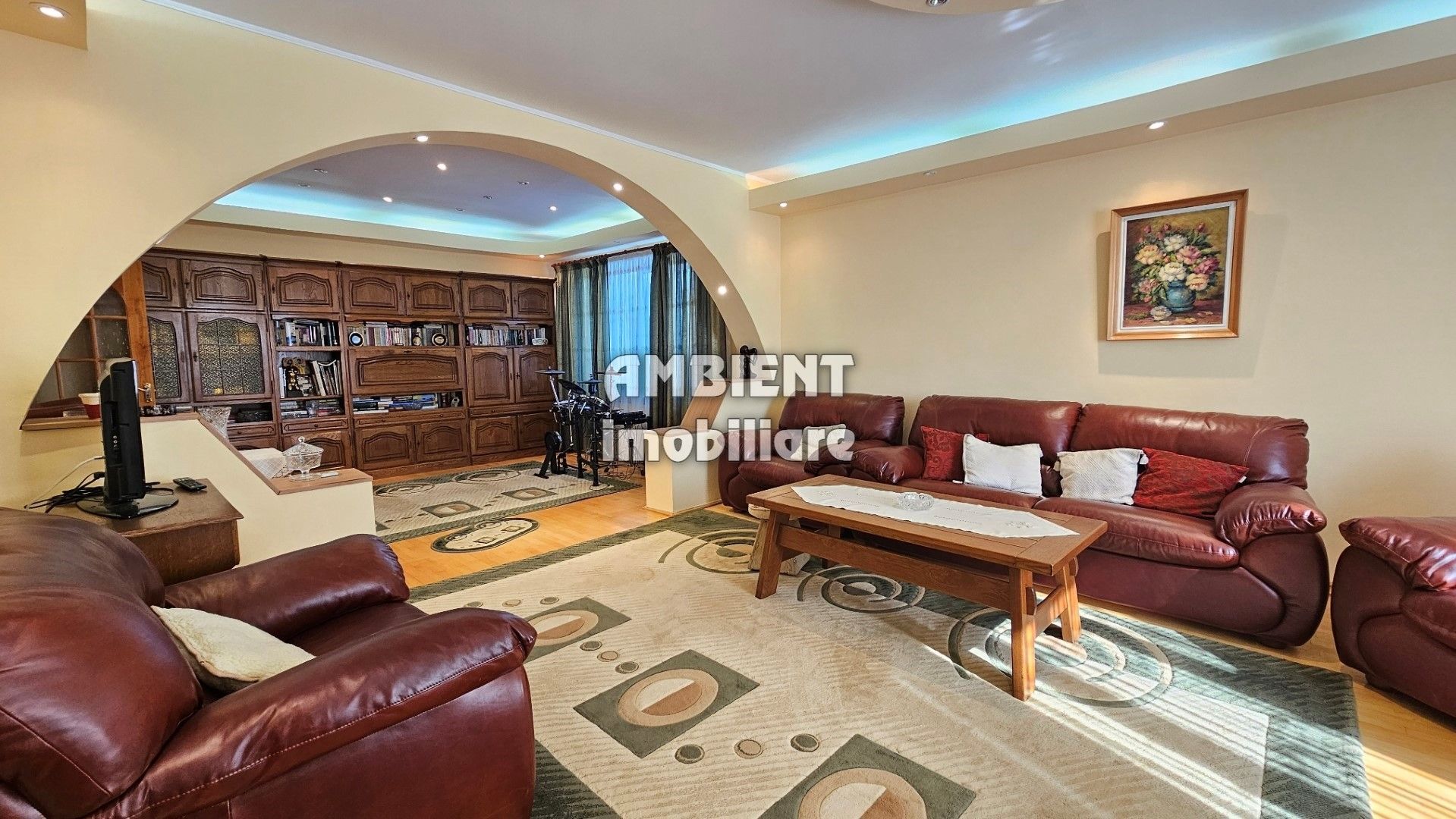 VILĂ P+1E, teren 2.200 mp, zona CASTANILOR; - Poză 5