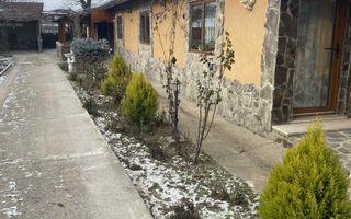Casă de vânzare în comuna Costache Negri - Poză 3
