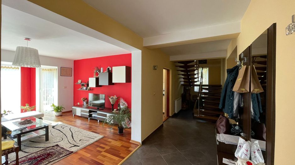 CASA INDIVIDUALA- ZONA COMPLEX - Poză 3