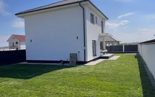 Casa noua curte mare Sibiu, Cristian - Poză 12