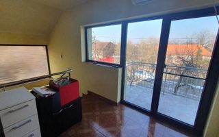 Casa spațioasă  P+1E,526 mp teren-strada liniștită. - Poză 22