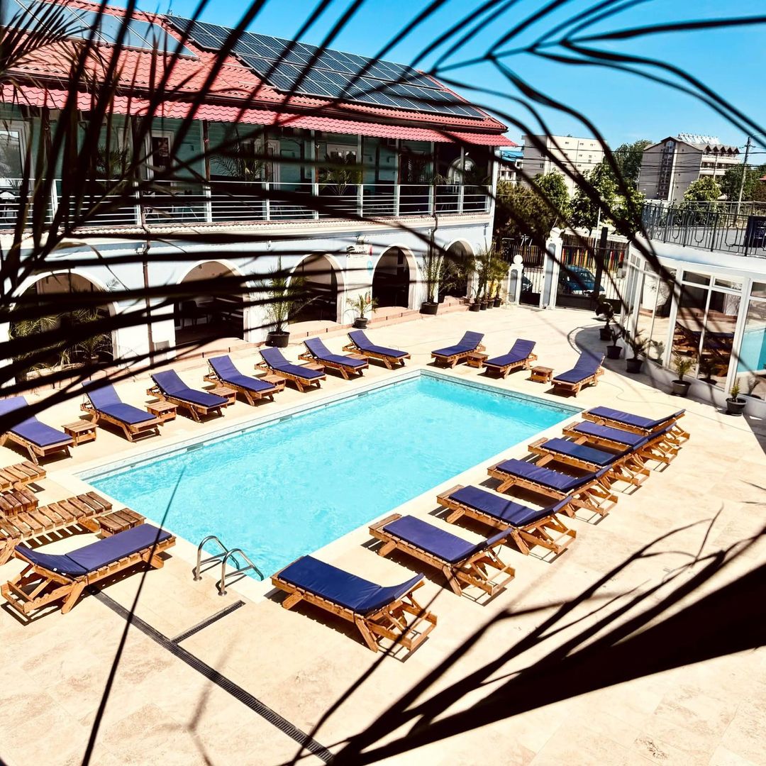 Hotel KM0 Costinesti + Restaurant + Bar + 6 spatii comerciale - Poză 2