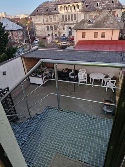 De Vanzare Apartament 3 camere in Vila Sebastian sect 5 - Poză 18