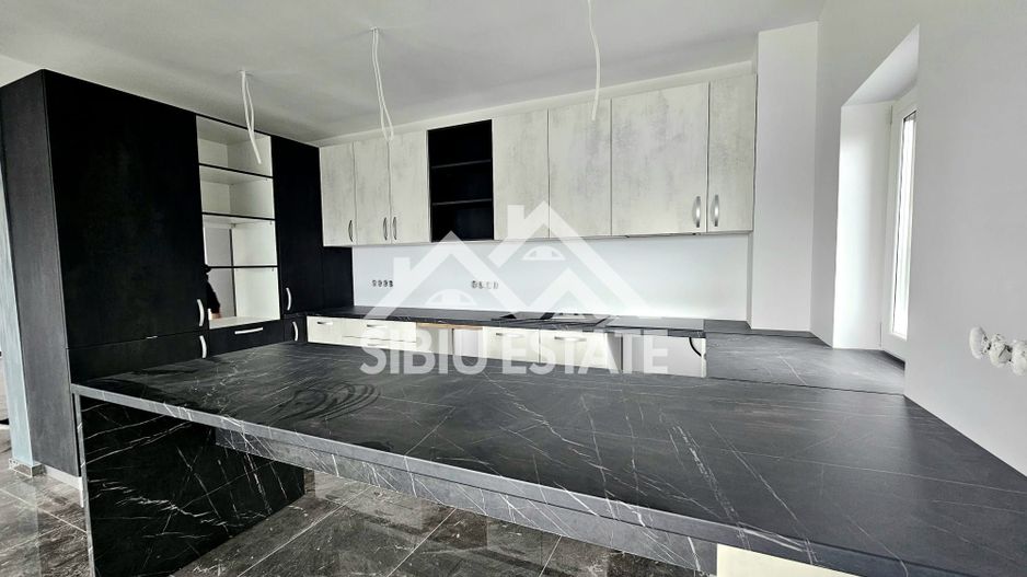 Casa cu garaj si teren mare super pret - Poză 8