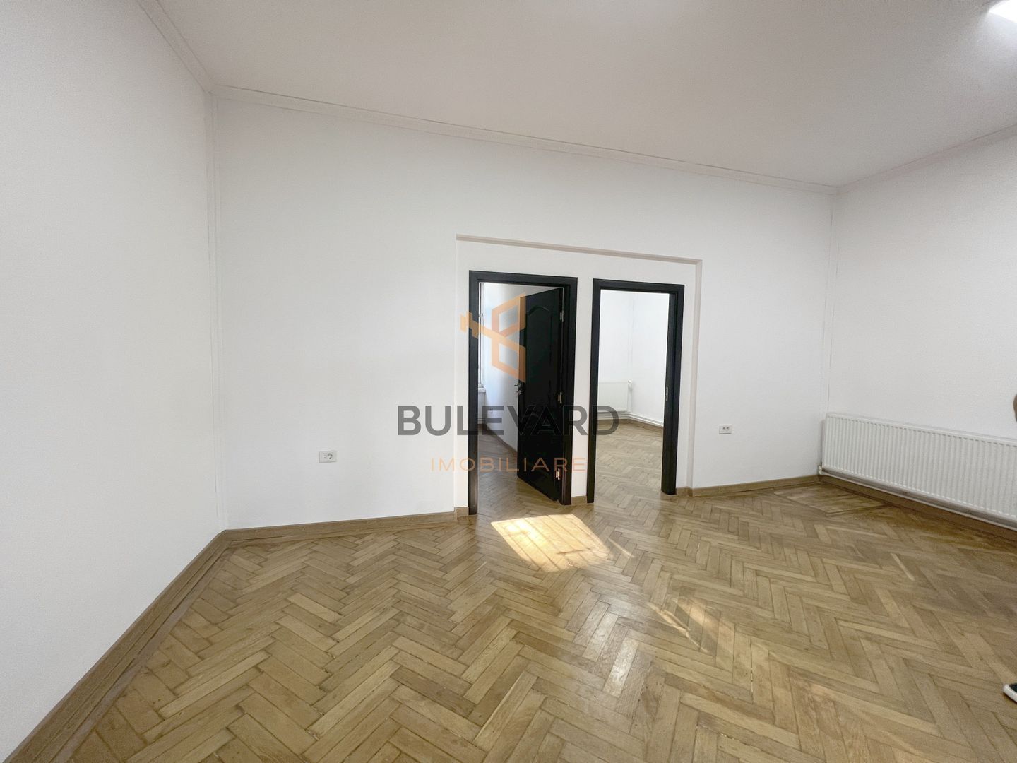 Spatiu de birou pe Str. Republicii - Poză 3