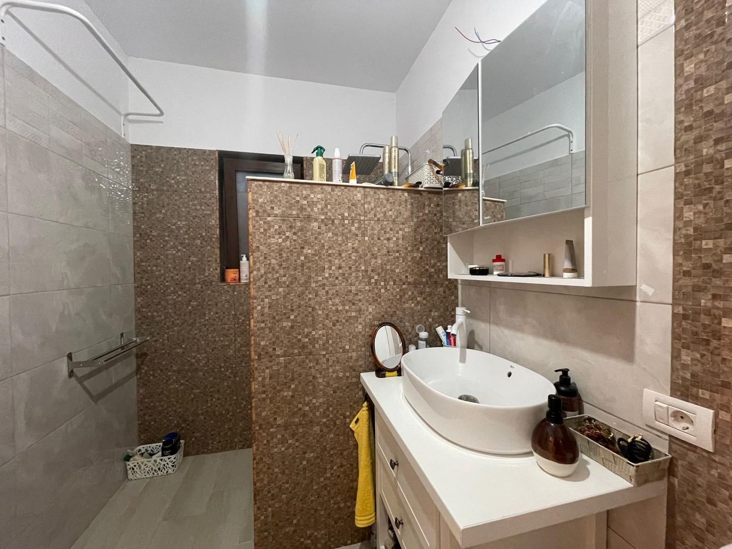 Duplex mobilat - 3 camere - Mosnita Veche - Poză 9