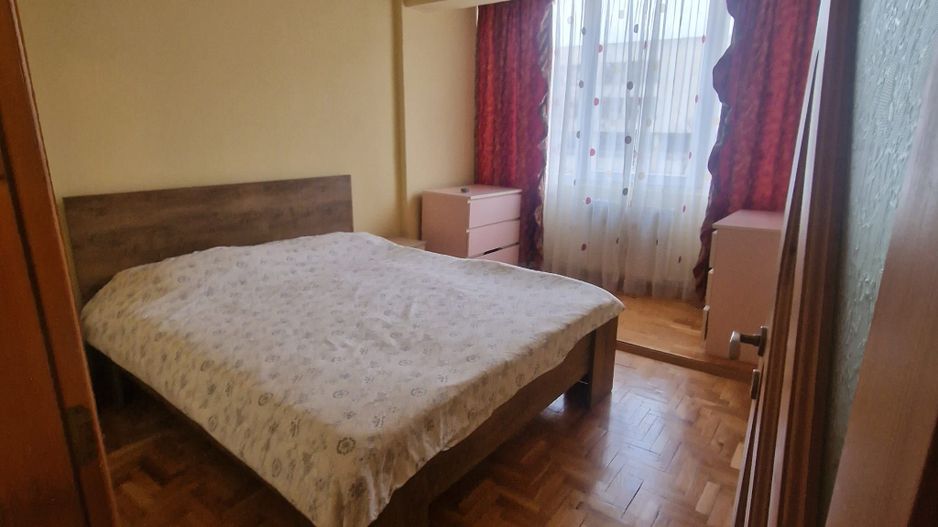 APARTAMENT4 CAMERE ZONA  SOARELUI LANGA SCOALA 30 - Poză 2
