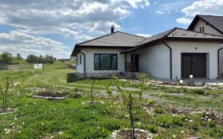 Casa de vanzare cu 14 Ari teren - Lapusel - Poză 3