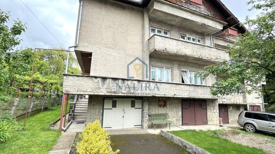 Apartament tip casa de vanzare  P+2  cu garaj -  Sasar - Poză 1