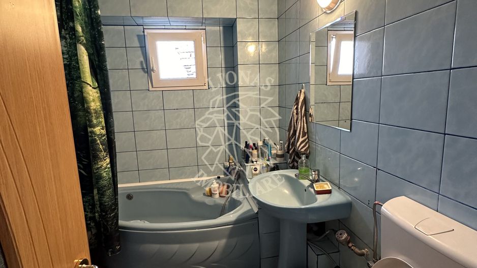 Apartament decomandat 2 camere 60 mp-3 balcoane- Zona Centrala - Poză 5