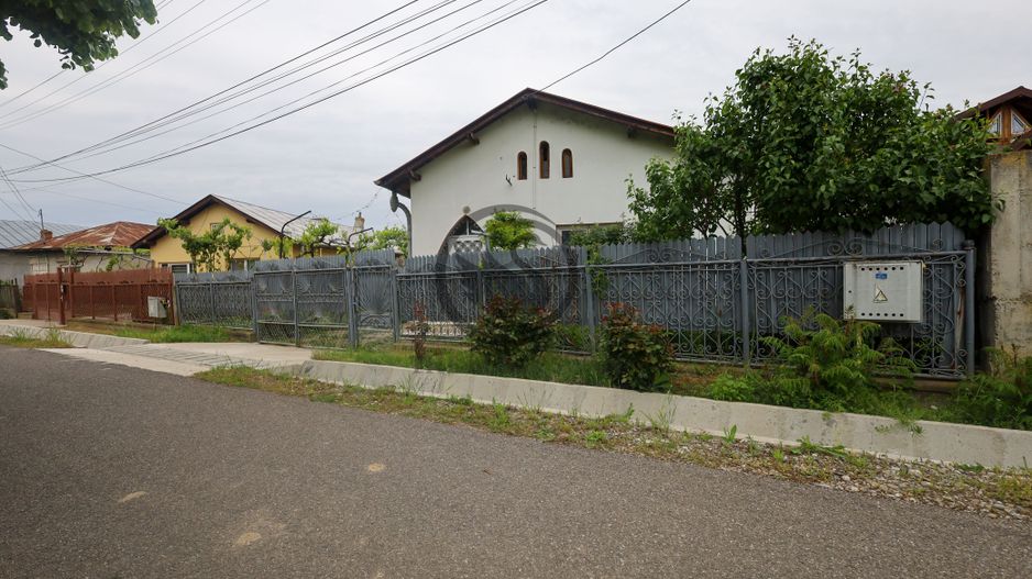 Casa cu 4 camere de vanzare | Gorgota, Prahova | Comision 0 % - Poză 1