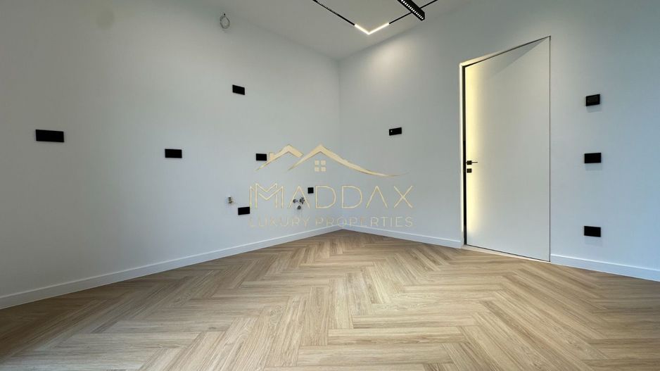 Vila individuala *432mp* + curte // 6 locuri Parcare / Pipera-Tunari - Poză 27