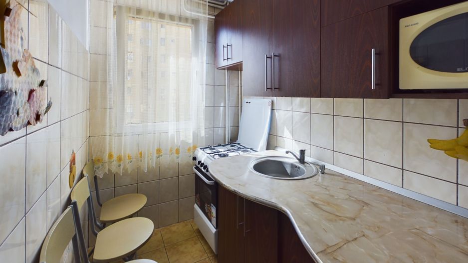 Apartament cu 3 camere în Vlaicu de închiriat - Poză 3