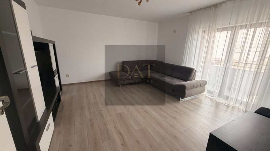 Apartament, 2 camere decomandate, parcare subterana, zona Traian Vuia - Poză 1