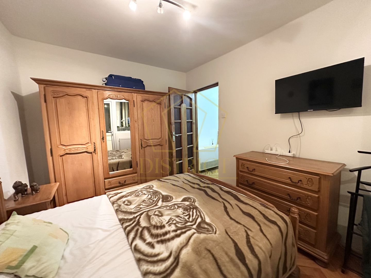 Apartament deosebit cu 3 camere | Zona Dacia - Poză 4