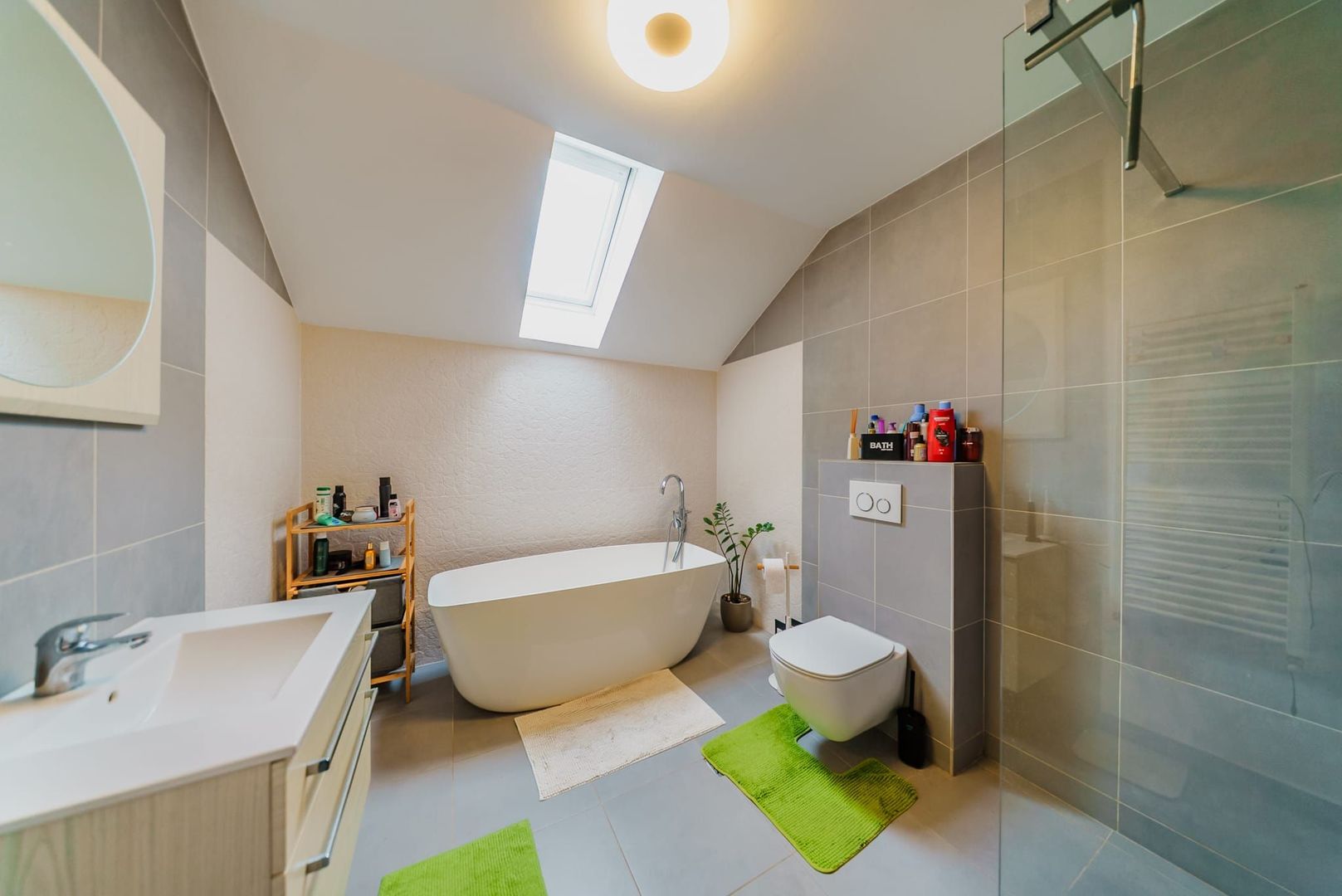 Vila 5 camere, gata de mutare, teren 700 mp, strada privata- Gradiste - Poză 16