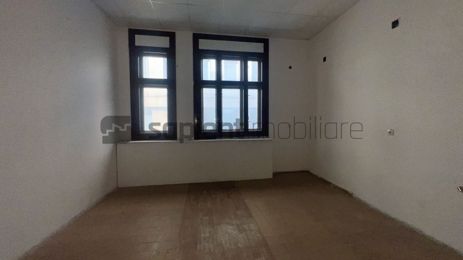 Spațiu comercial / birou ultracentral - Piața Ferdinand, Oradea - Poză 11