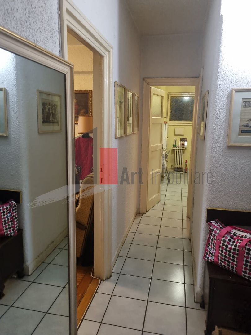 APARTAMENT 3 CAMERE -PIATA ROMANA - Poză 7
