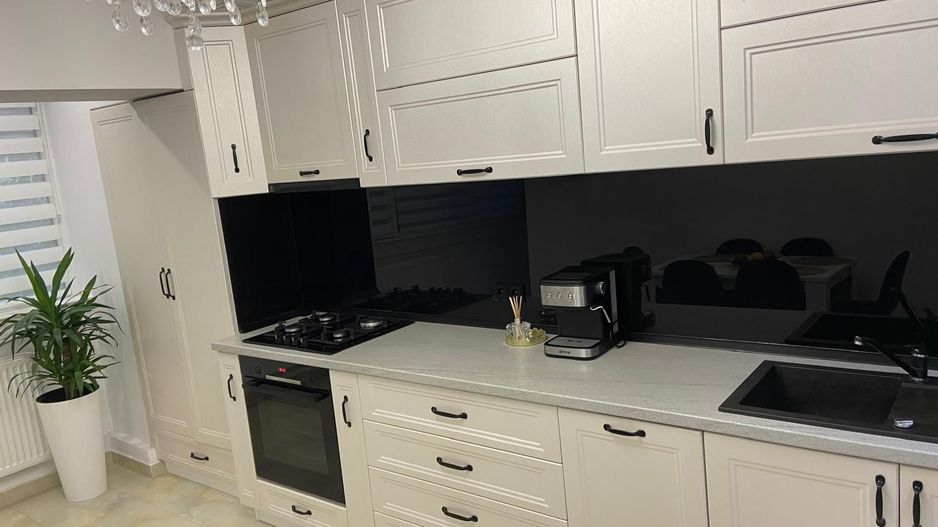 Apartament 4 camere de inchiriat - Zona IC Frimu - Poză 1