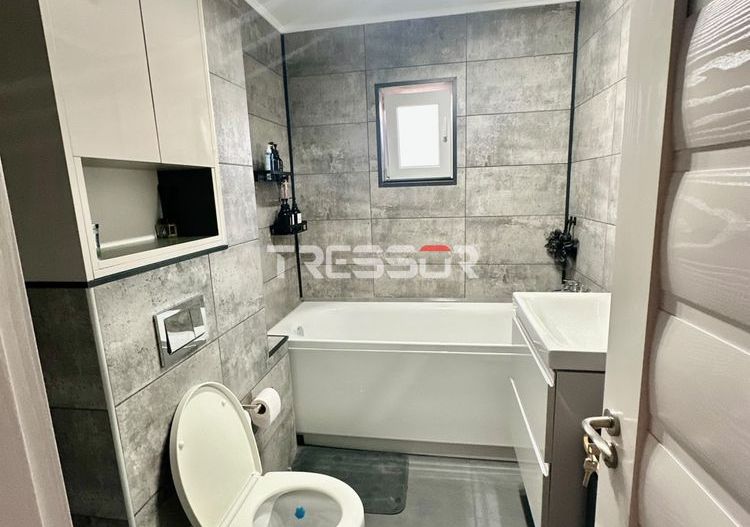 Apartament 3 camere, renovat / mobilat, Poarta 6, Faleza Sud - Poză 7
