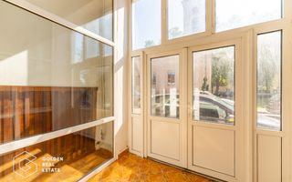 Cladire cu 24 camere, langa Castelul Regal Savarsin - Poză 5