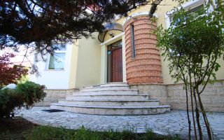 Casa individuala situata la 2 minute de Parcul Engels ! - Poză 23