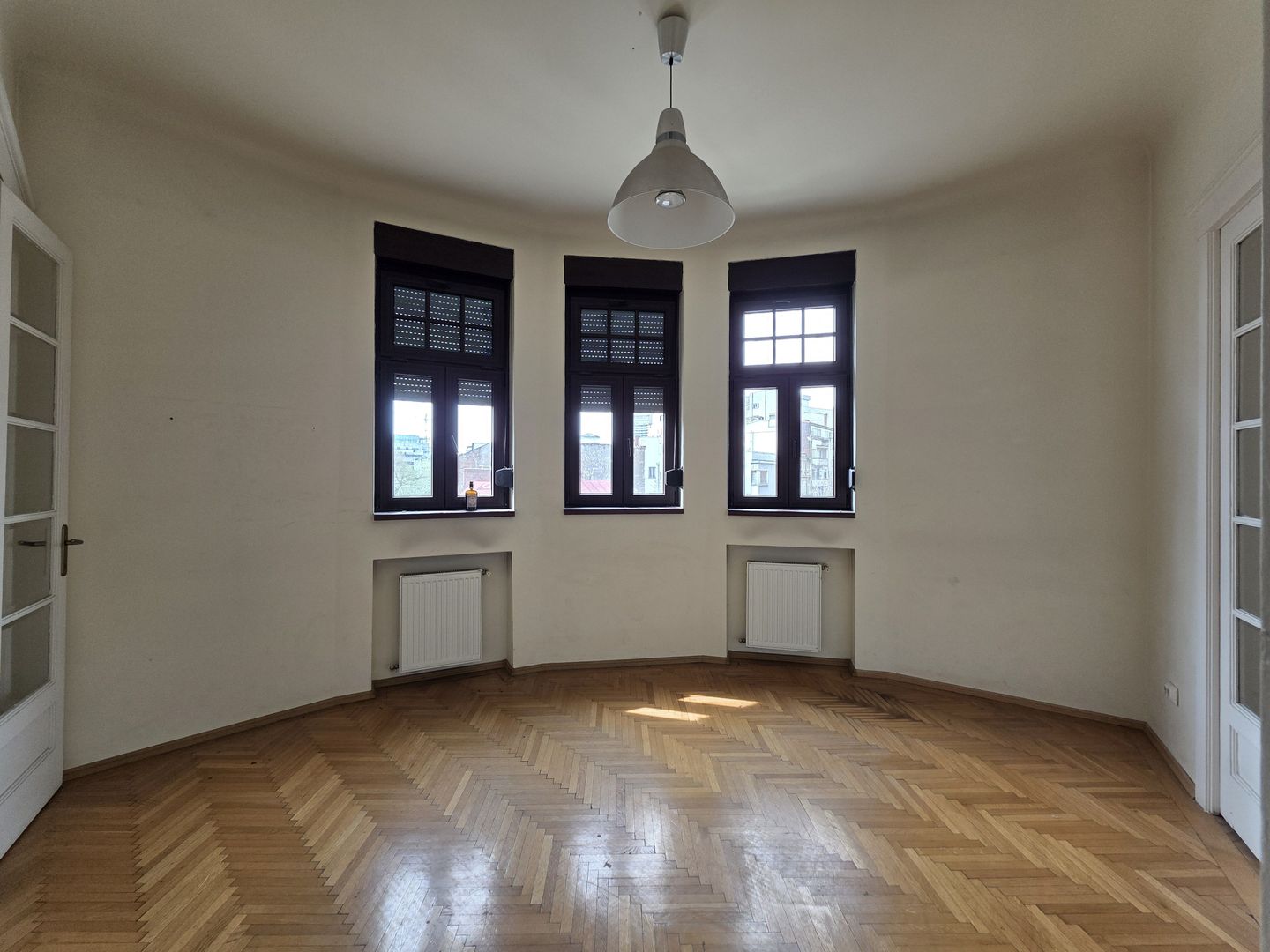 Apartament 4 camere de inchirat Armenasca Romana - Poză 37