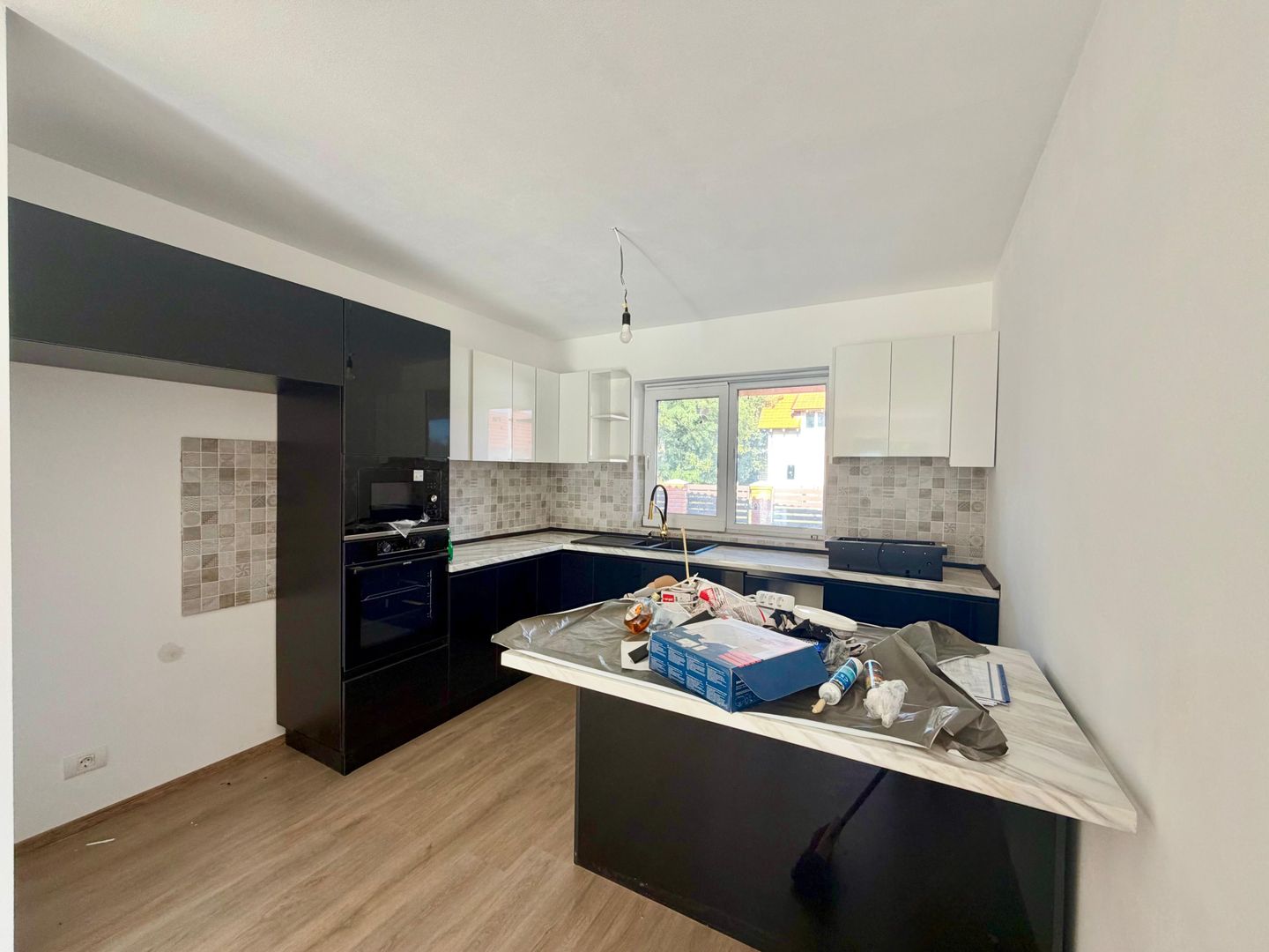 Casa individuala I 3 camere I 480 mp teren I Sanmihaiu Roman - Poză 1
