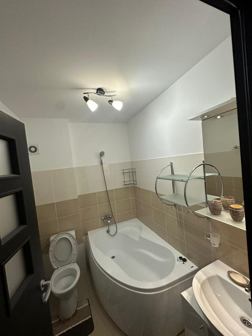 Agentie- Oferim spre inchiriere apartament cu 3 camere decomandat - Poză 11