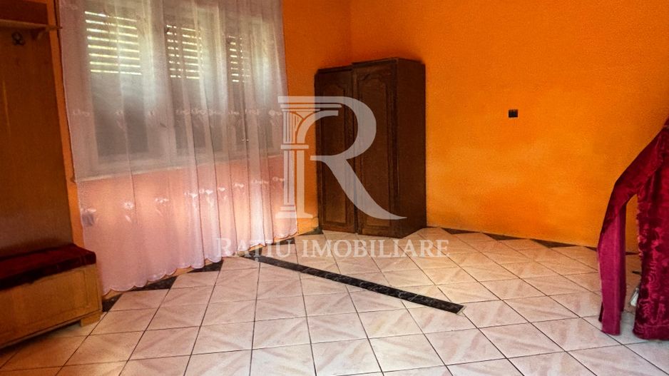 Casă cu etaj în Salonta | 996 mp | Grădină & livadă - Poză 18