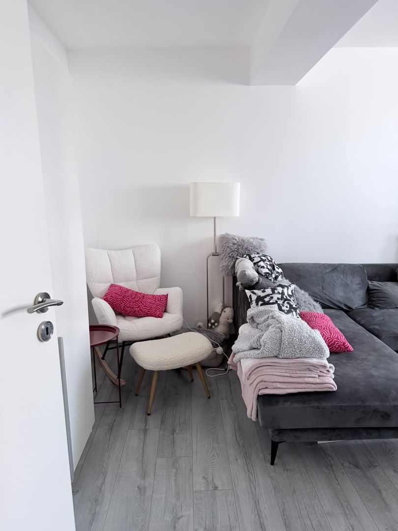Apartament 2 camere,suprafata generoasa,mobilat si utilat,loc de parcare subtera - Poză 15