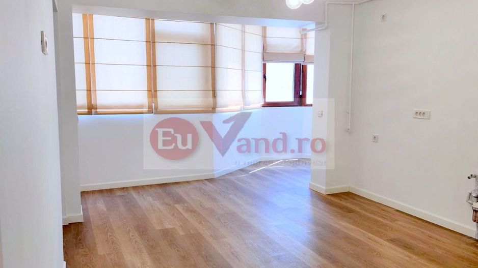 De vanzare apart. 3 camere Faleza , vedere Dunare, 78 mp, renovat premium - Poză 13