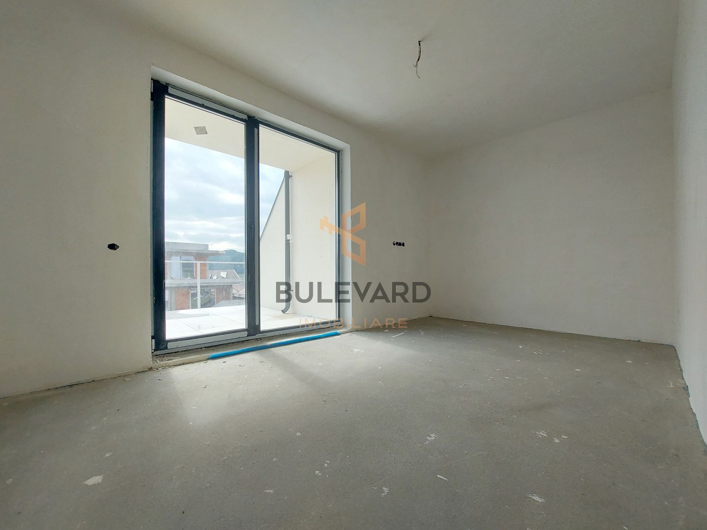 Penthouse cu terasa de 47 mp, zona strazii Eroilor! - Poză 9