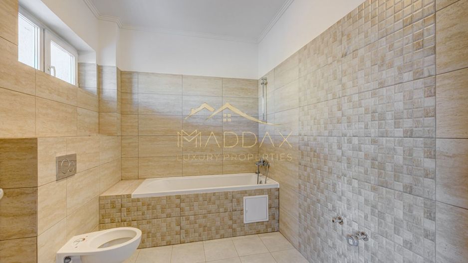 Vila ***400mp*** + Curte Proprie // zona Aviației - Poză 31