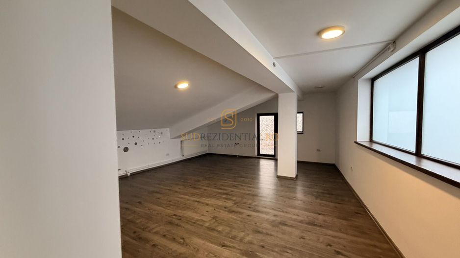 Spatiu comercial, pozitionare excelenta, exact la metrou Aparatorii P - Poză 17