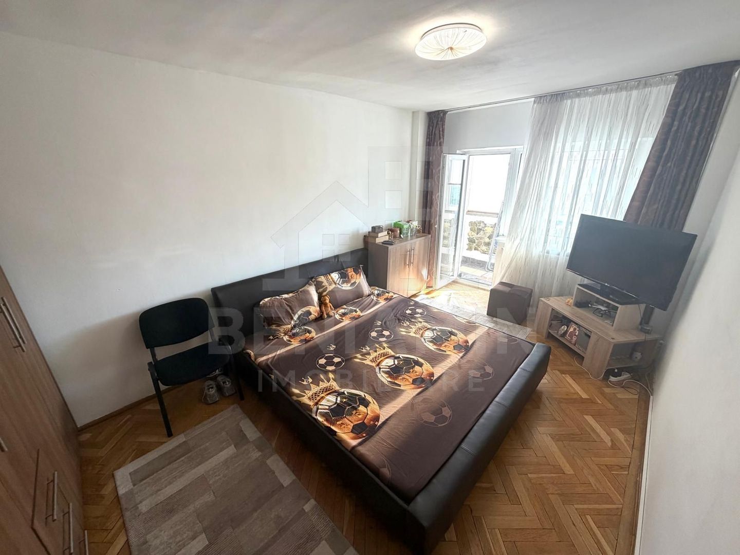Apartament 2 camere decomandat 1 Mai Parcul Romanescu etaj 3 56mp - Poză 1