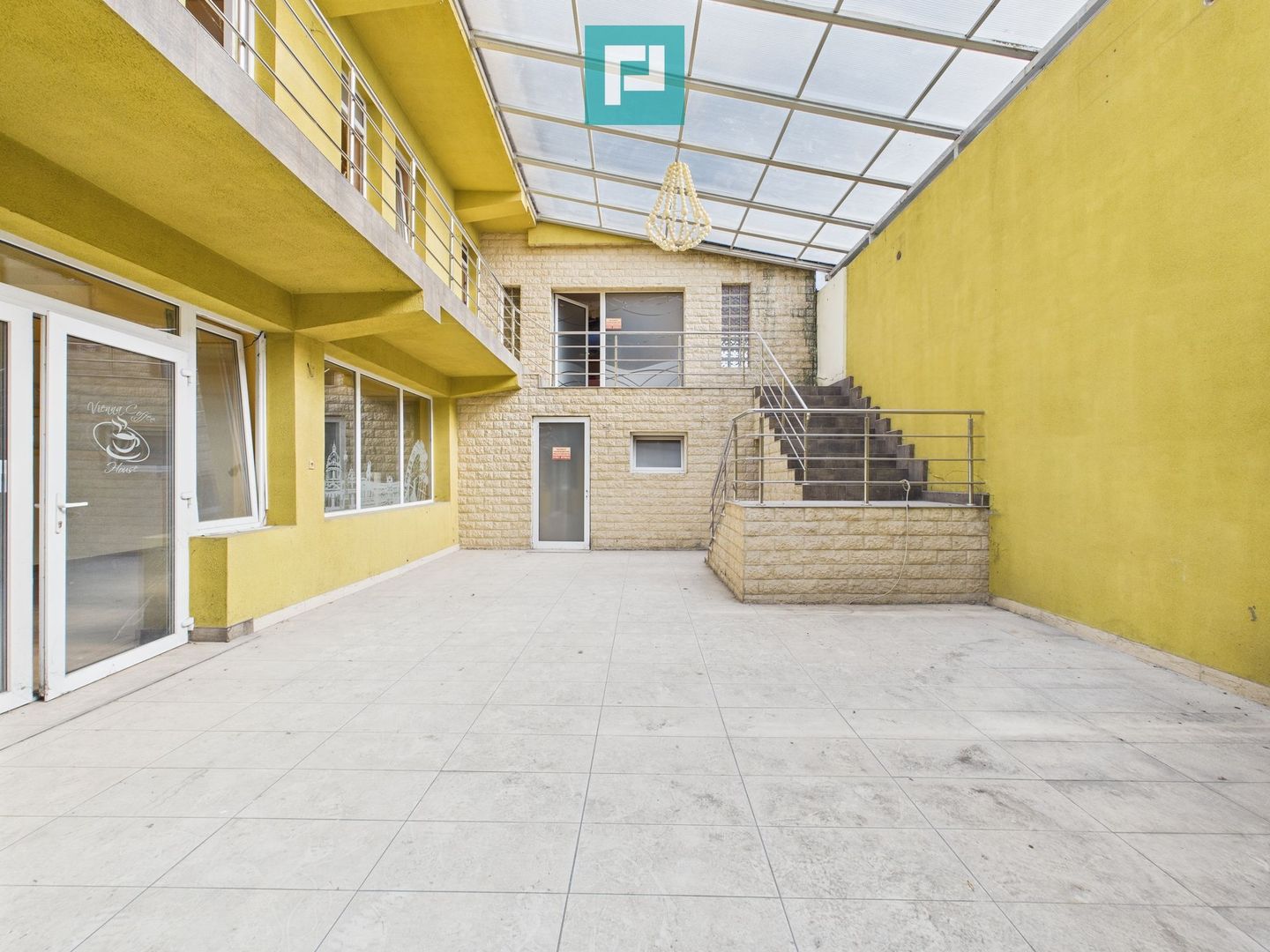 Pensiune D+P+E+M, Calea Iuliu Maniu. - Poză 1