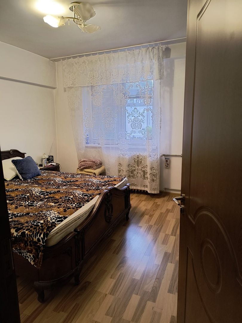 3 camere Bd. Timișoara | Bloc reabilitat | Etaj 1 - Poză 9
