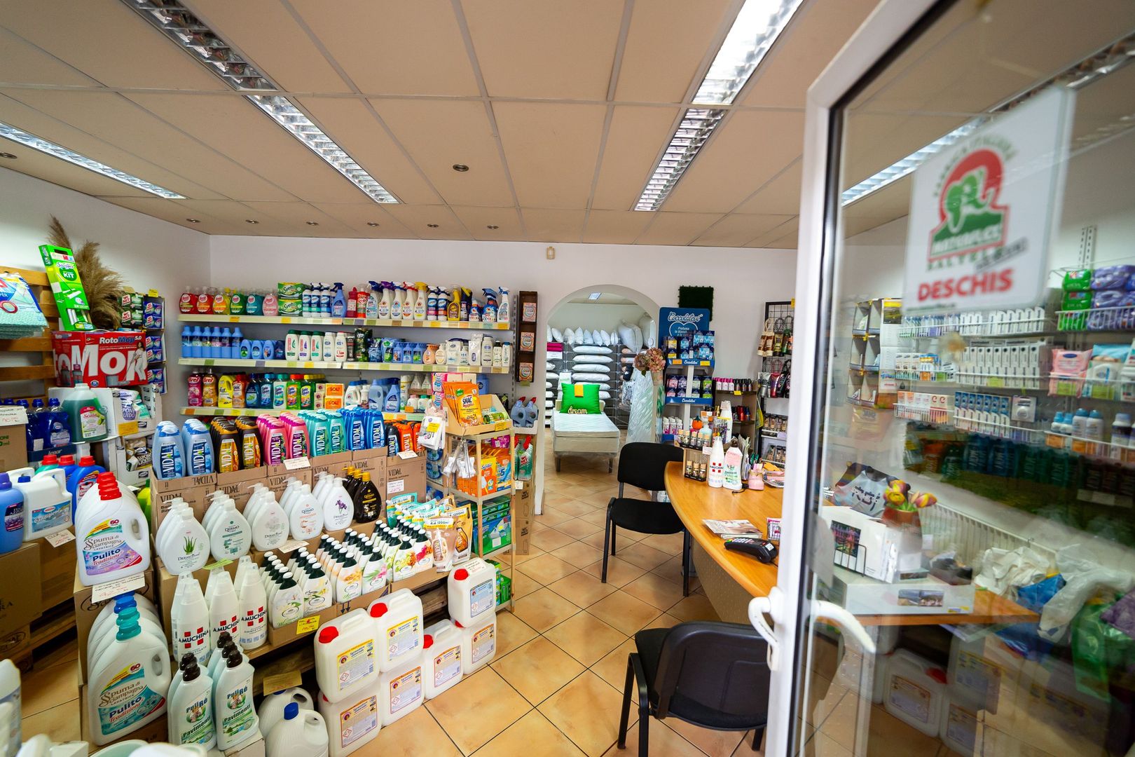 Vandut! Spațiu comercial, Str Lacului, Arad - Poză 4