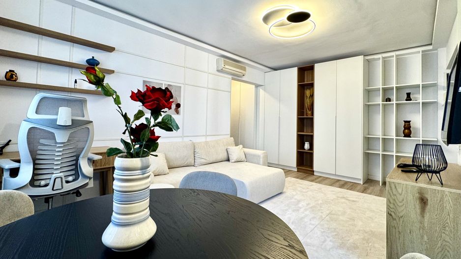 Apartament cu stil, eleganță și energie vibrantă, în Piața Victoriei - Poză 1