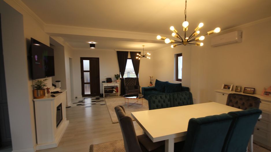 Modern si primitor - Poză 3