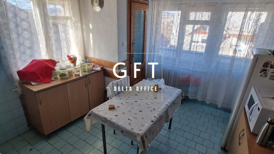 CASA , CU 3 APARTAMENTE D+P+E1+E2+M ! - Poză 5