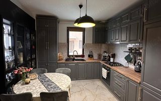 2 cam Giroc intrare  apartament LUX - Poză 2