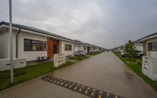 Vila parter mobilata si utilata Tunari - Poză 17