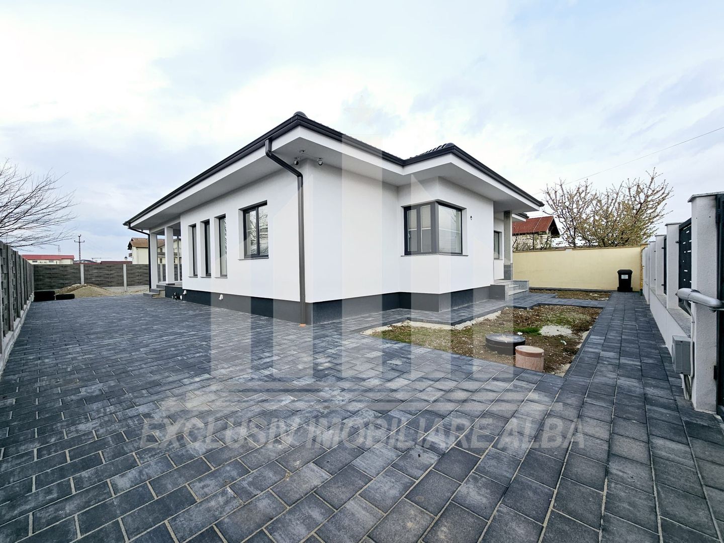 Casa constructie noua in zona rezidentiala Alba Iulia - Poză 1