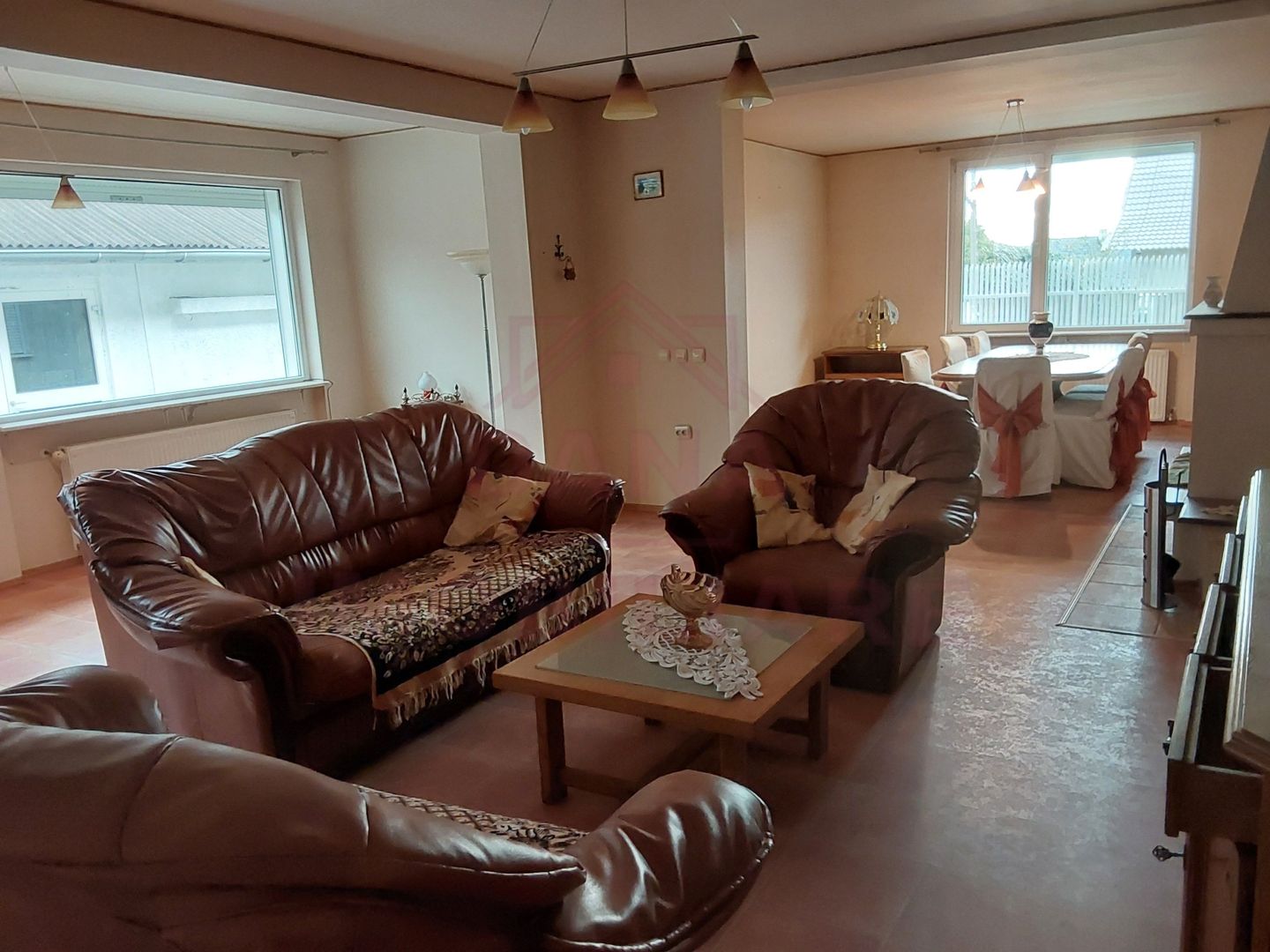 CASĂ P+E, 360 MP, 5 CAMERE\ OȚELU-ROȘU\ZONA GAI - Poză 2