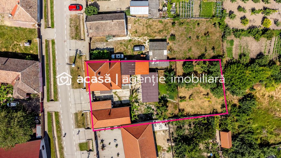 Casă cu 2 corpuri de clădire în Pecica, Arad. - Poză 2